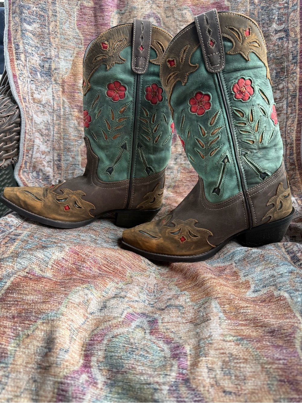 Laredo 52138 women’s cowboy boots, turquoise floral leather. Size 6.5, NWOT